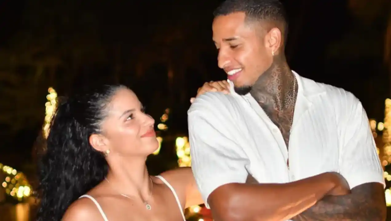 Selena junto a Juan Izquierdo.