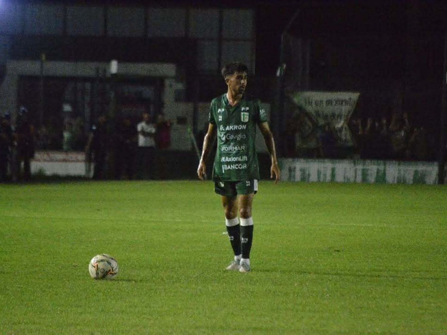 Salas no seguirá vistiendo la camiseta verde.