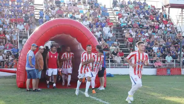 Libertad visitará a Gimnasia, el domingo, a las 20