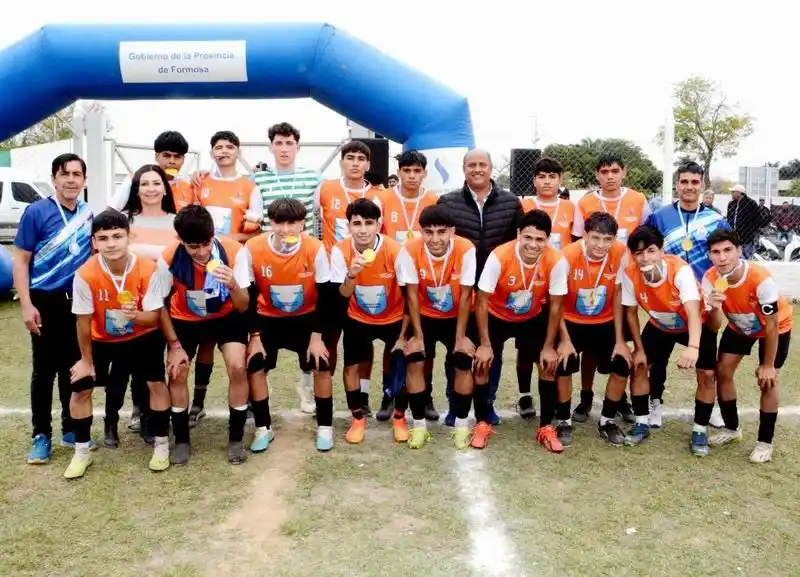 Laguna Blanca fue campeón
del fútbol masculino sub 18