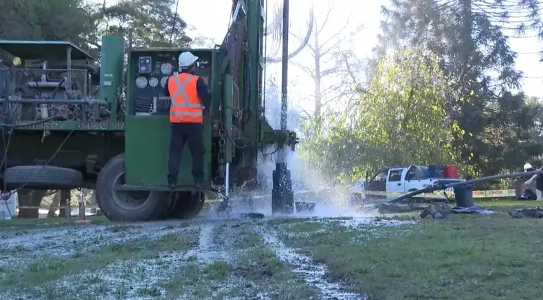 La empresa estatal de aguas (OSE) inició perforaciones en parques de Montevideo.