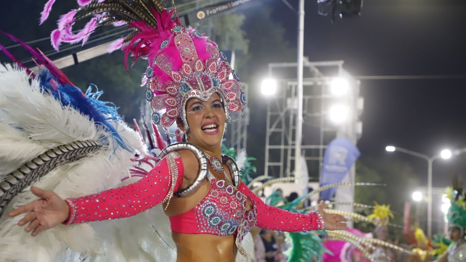 Reconquista vivió su segunda noche de carnaval