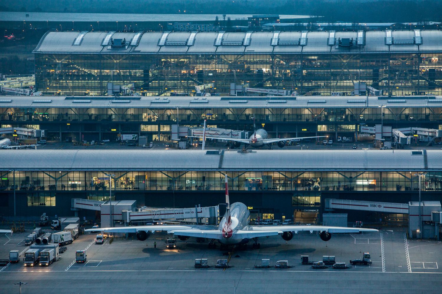 Heathrow cerró el primer trimestre con una recuperación del 94% en el tráfico de pasajeros