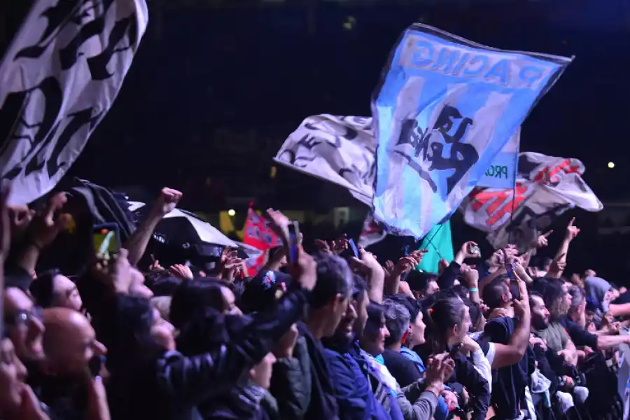 Más de 45 mil personas coparon el estadio Kempes.  / La Voz)