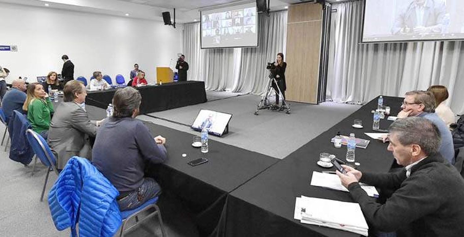 El Gobernador compartió las  acciones del gobierno con diputados  del oficialismo