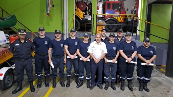 Siete nuevos bomberos voluntarios recibieron su grado en Concordia