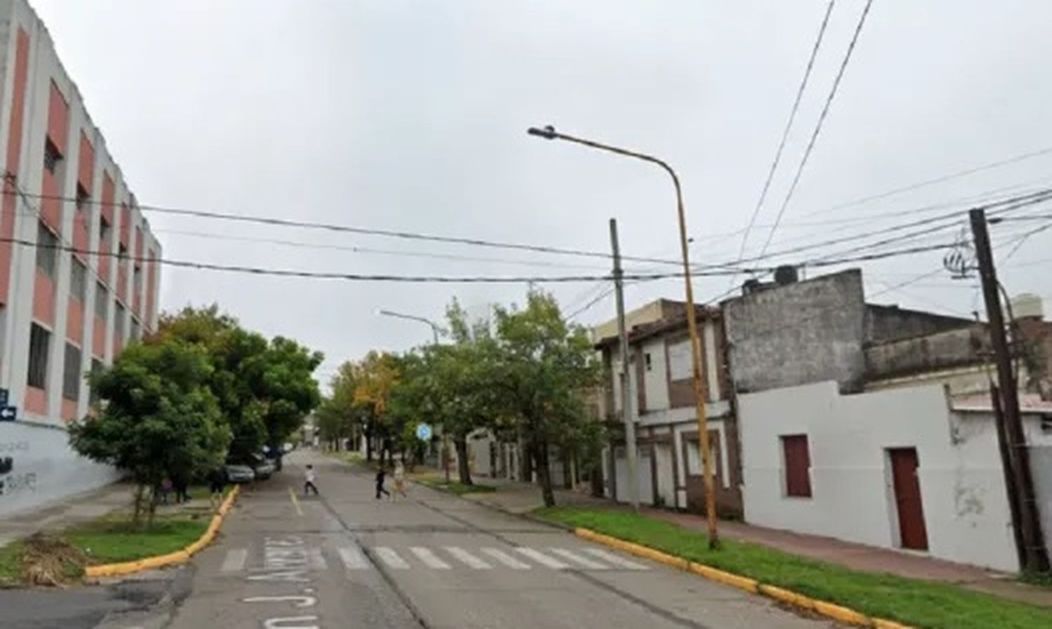 Chocaron a un chico de 12 años a la salida de una escuela: fue hospitalizado