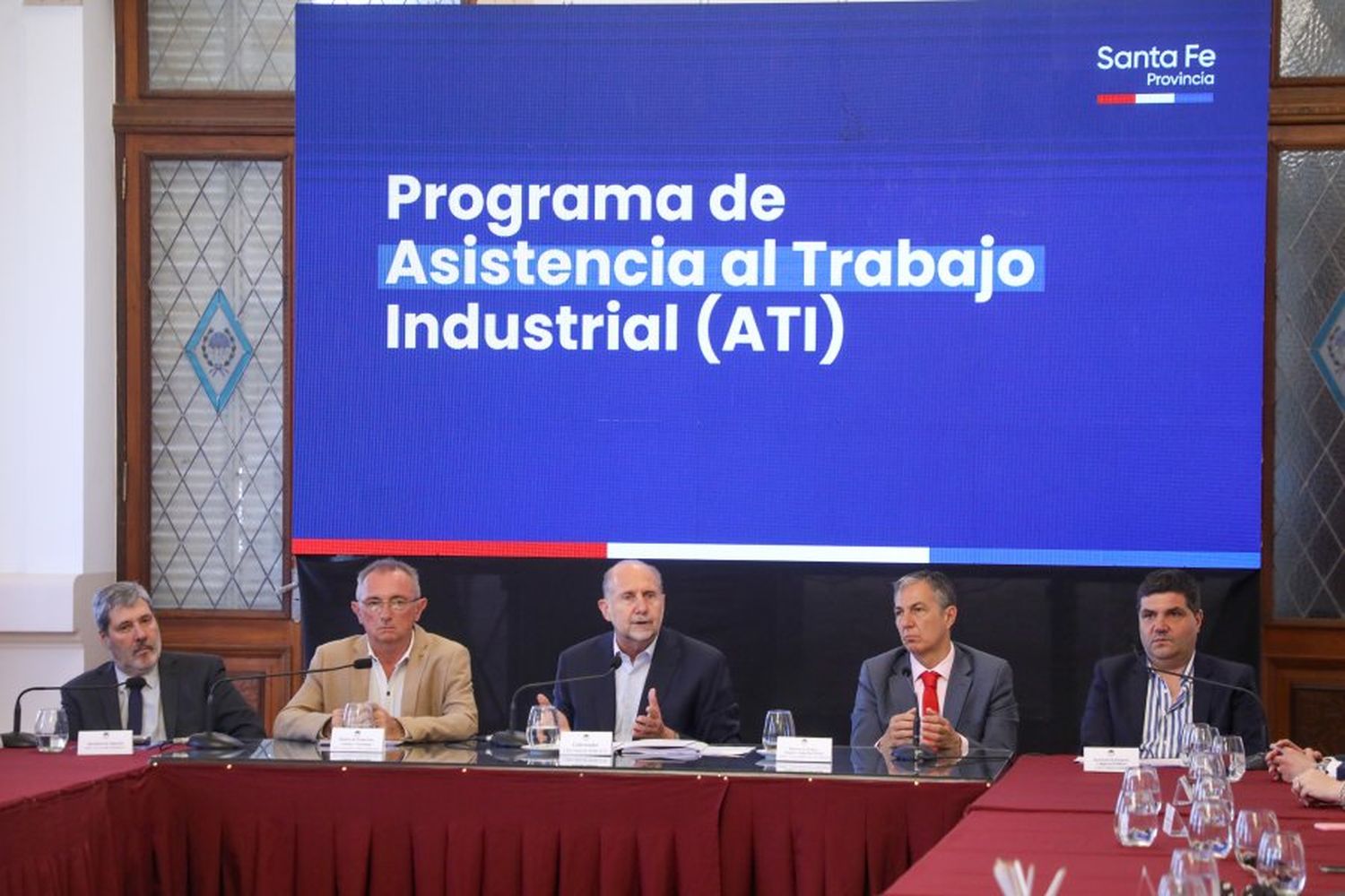 El Programa está destinado al sostenimiento, creación y promoción de fuentes de empleo genuino y la reinserción en el mercado laboral de las y los trabajadores desocupados.