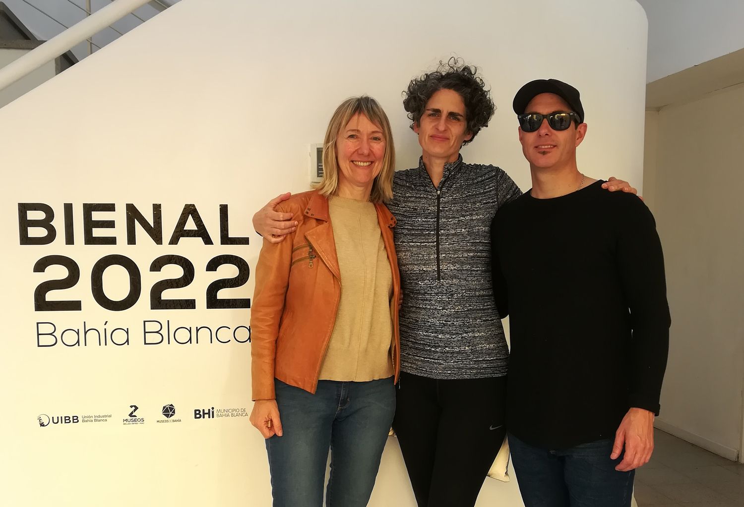 ines szigety con integrantes del jurado