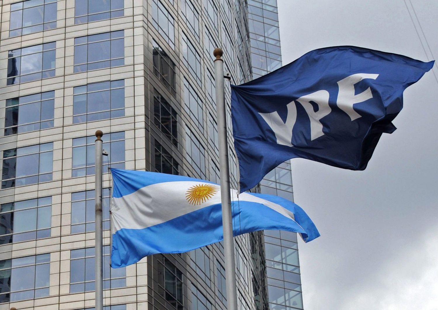 YPF se asocio con General Electric