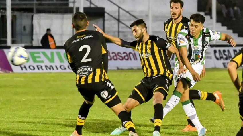 Floja presentación del conjunto tandilense en Bahía Blanca.