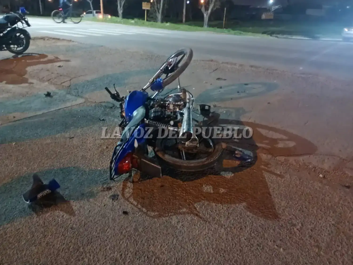Un motociclista fue hospitalizado tras un choque