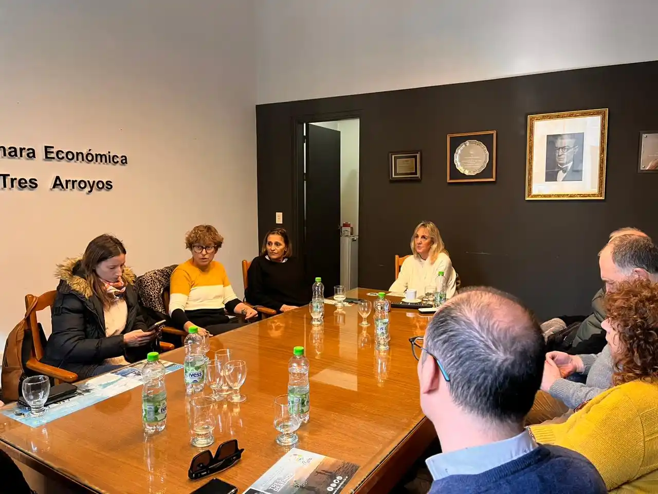 La Cámara Económica recibió a representantes de las Ópticas locales