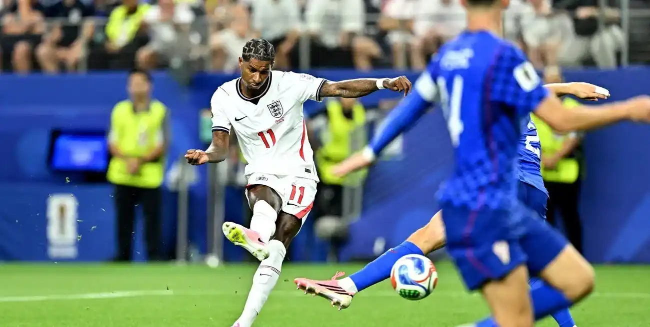 Marcus Rashford lo sentenció. Crédito: Reuters/Maria Lysaker