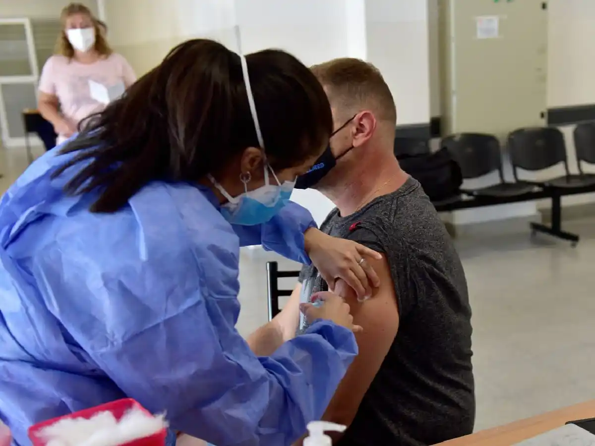 Reportaron 16 caso de covid en San Francisco