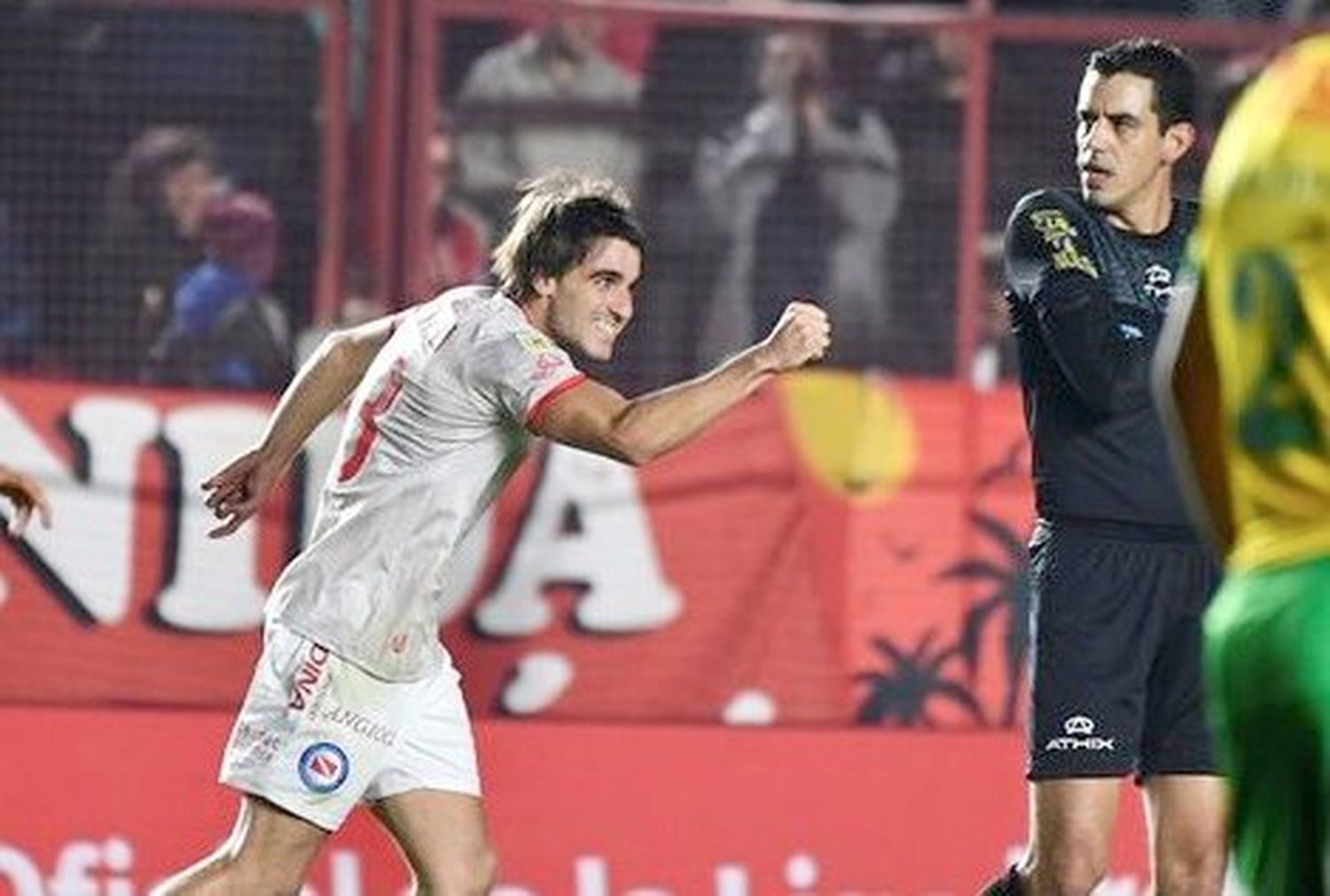 González Metilli encaminó el triunfo de Argentinos Juniors