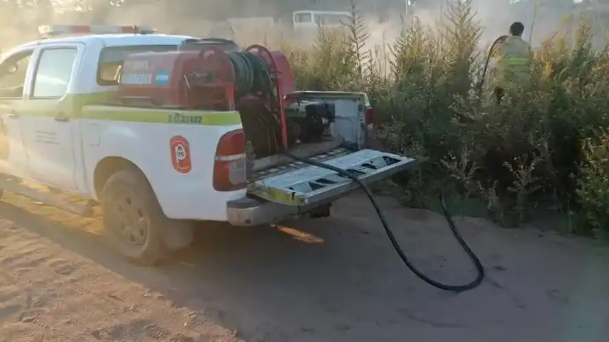 Junín: los bomberos apagaron 23 incendios en apenas tres días