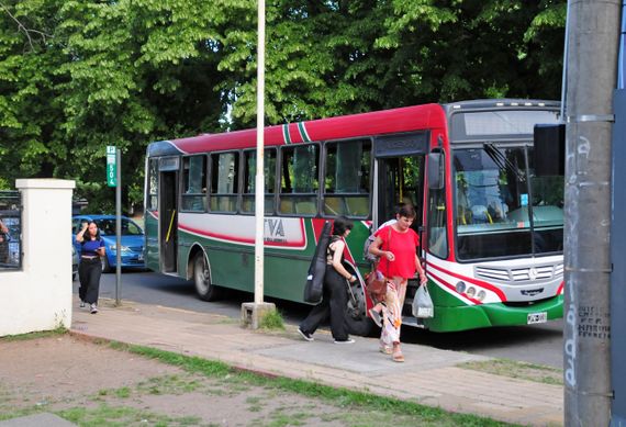 El Concejo debate la adjudicación para la concesión del transporte
