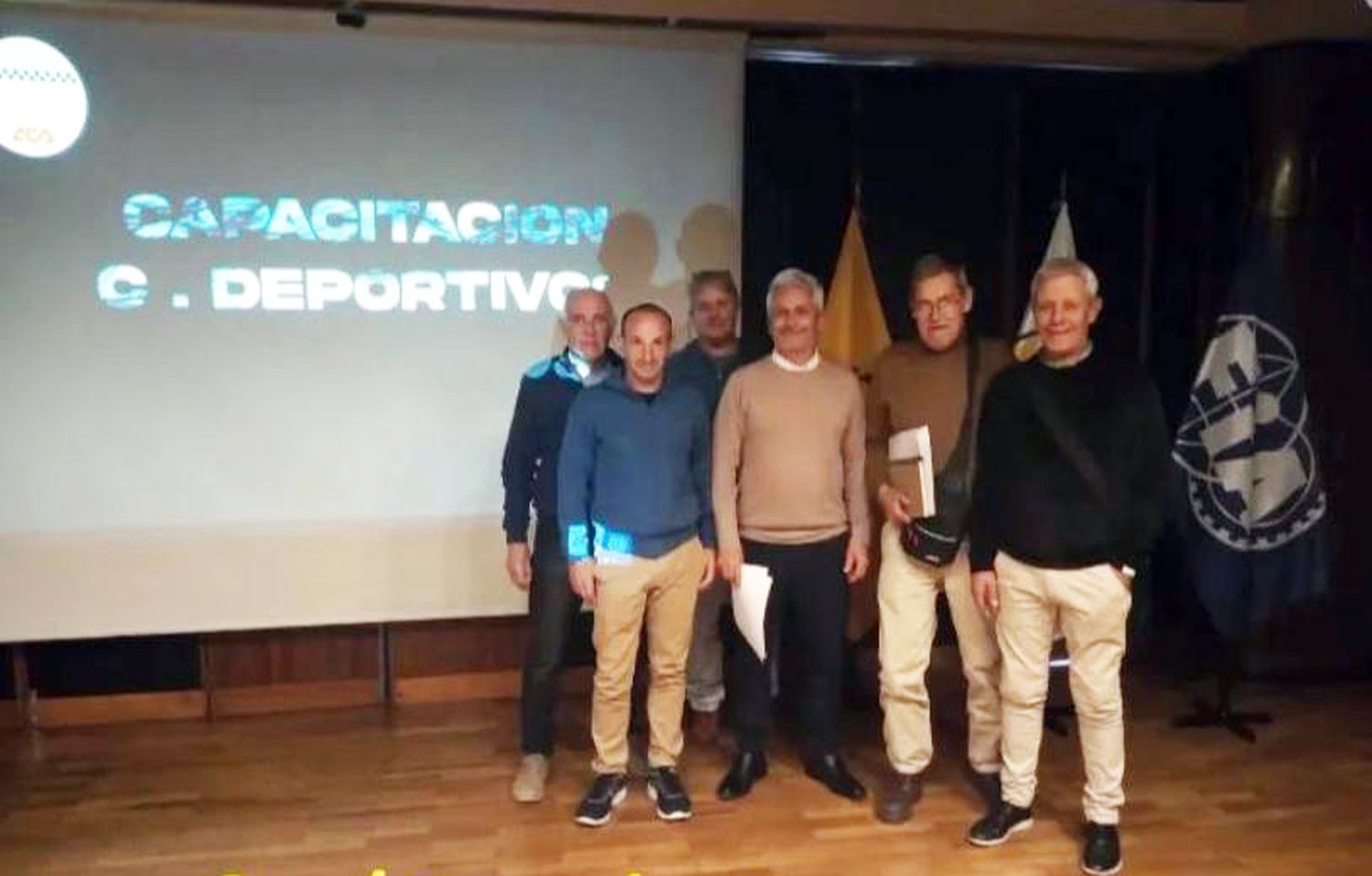 Capacitación. De los representantes de FRAD Nro. 3 del Sudeste, Roberto Gelso, Walter Castro, Mario Carrozzi, José Luis Raimonda, Gustavo Lauga y Oscar Villar