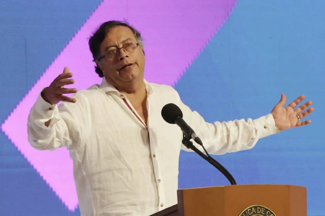 “Si hubiéramos hecho una reforma agraria, no seríamos narcotraficantes”, Petro a empresarios
