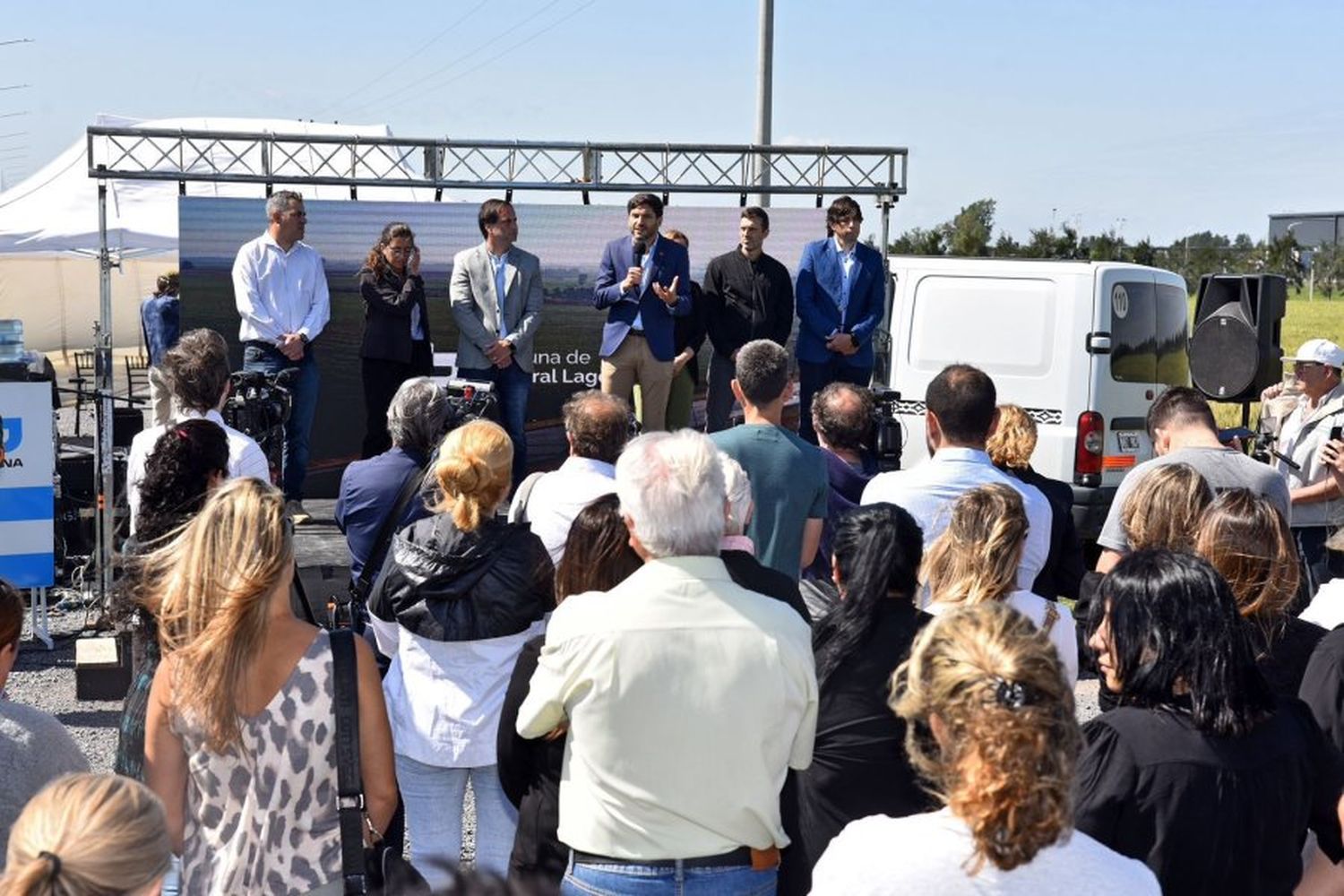 El gobernador participó de la inauguración de un acceso a la localidad de General Lagos