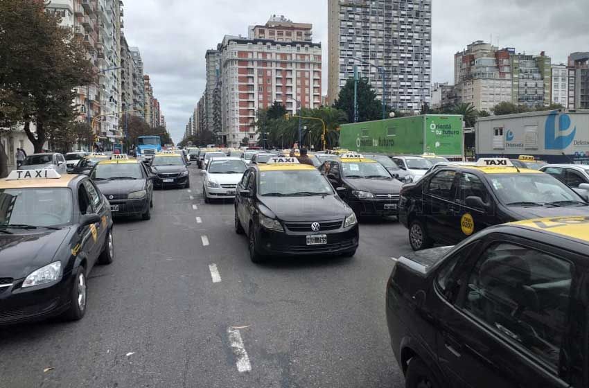 Para trabajar en horario nocturno el sindicato de taxistas pedirá "un porcentaje extra"