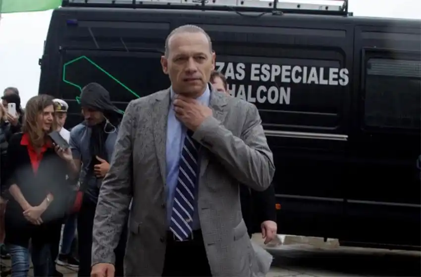 Berni en contra del ingreso de extranjeros con antecedentes: “No tiene que ver con el racismo”