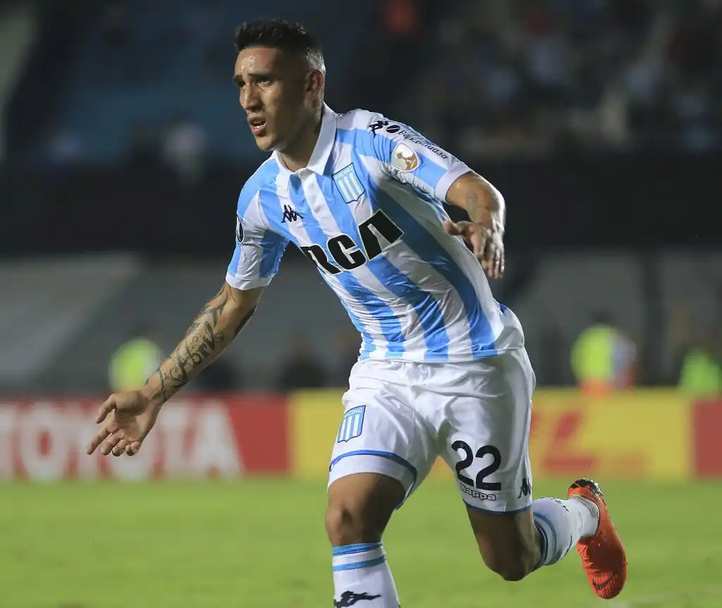 Blanco le abrió la puerta de Racing a Centurión