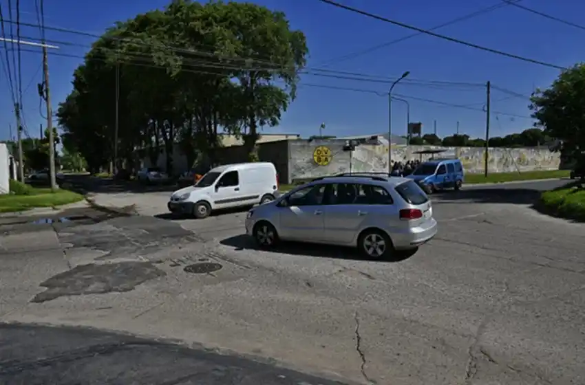 Vecinos solicitan que se coloque un semáforo en Strobel y Carballo