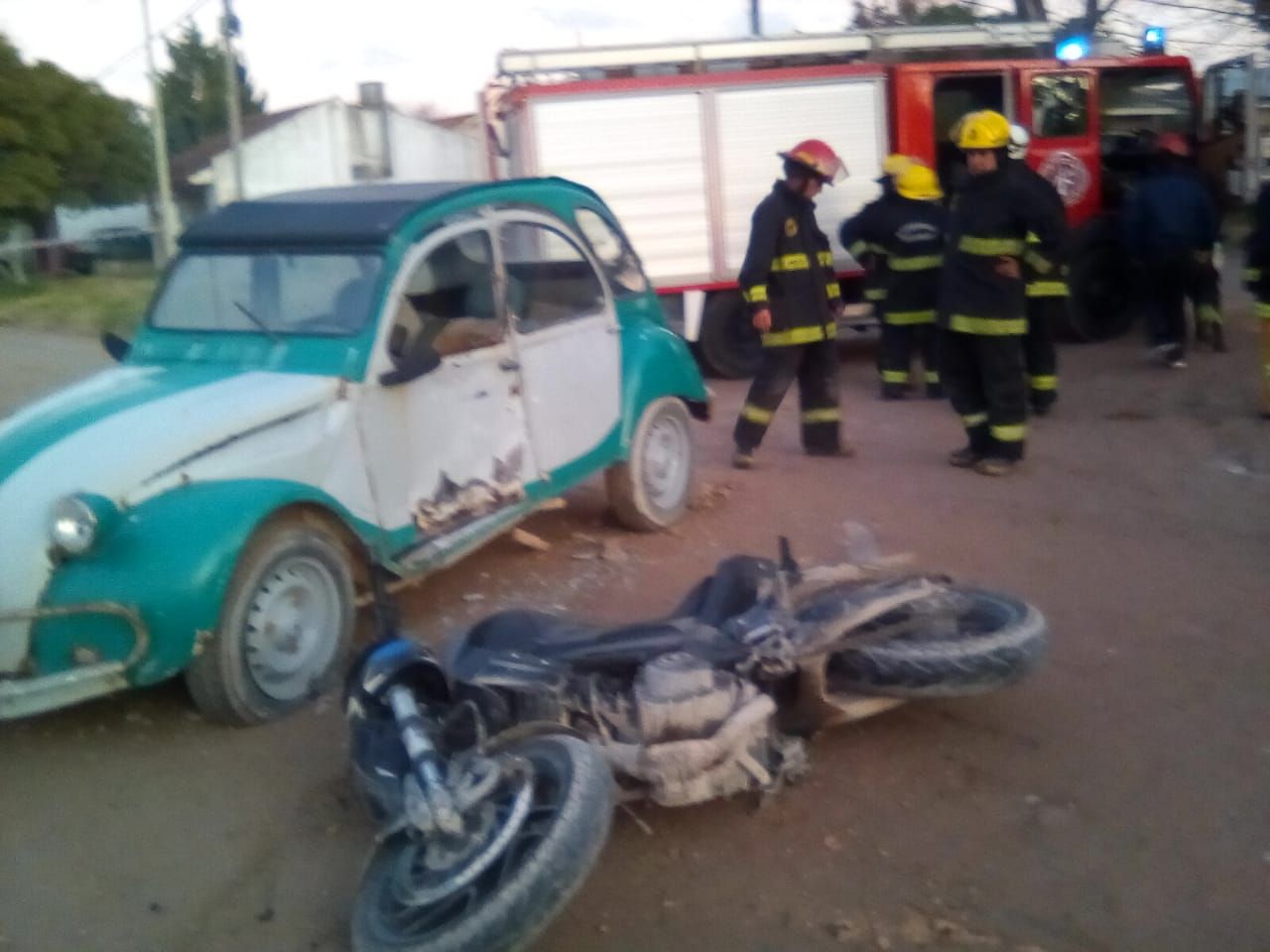 Trasladaron a Tres Arroyos a un motociclista accidentado en Claromecó