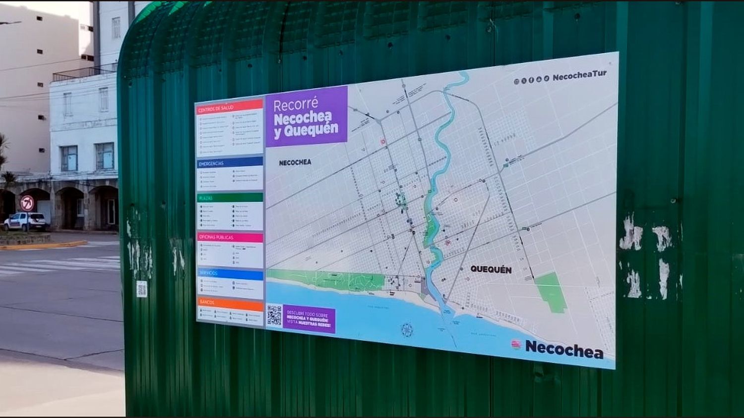 Gigantografía del mapa de la ciudad
