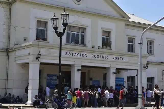 El tren a Tucumán se suspendió y trasladan solo a porteños