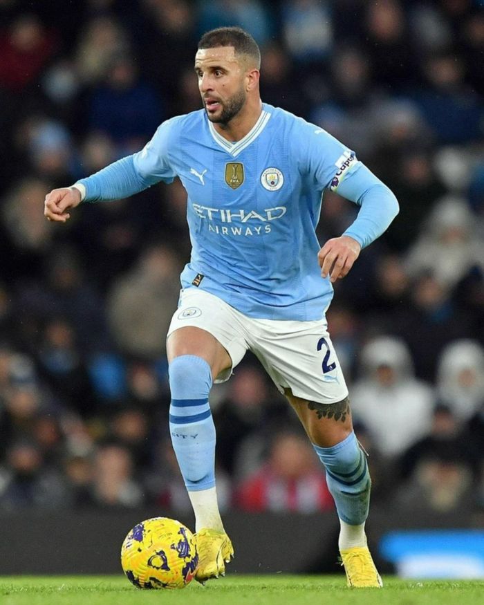 Conduccion de balon por parte de Kyle Walker