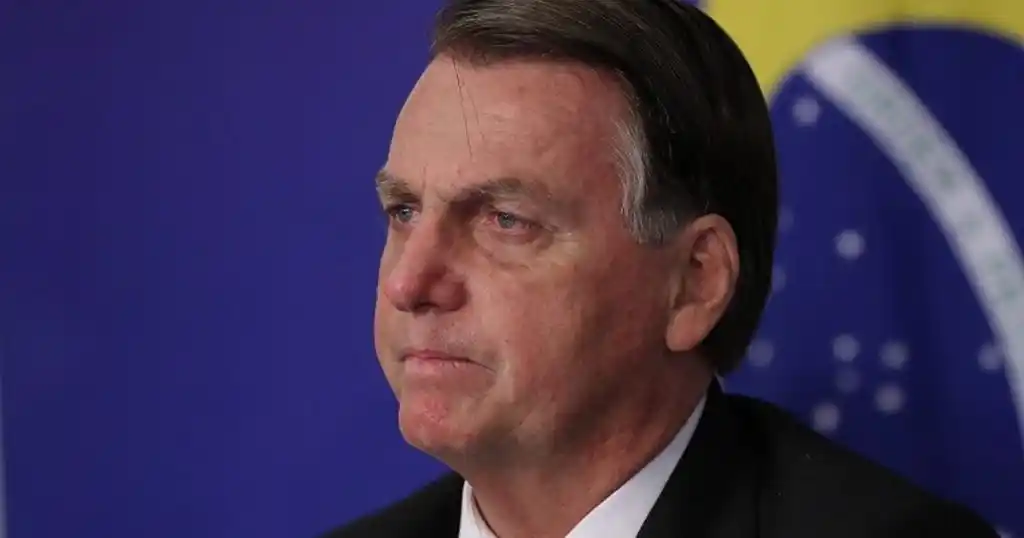 Cayeron los jefes militares de Brasil por no sumarse a la línea anticuarentena 