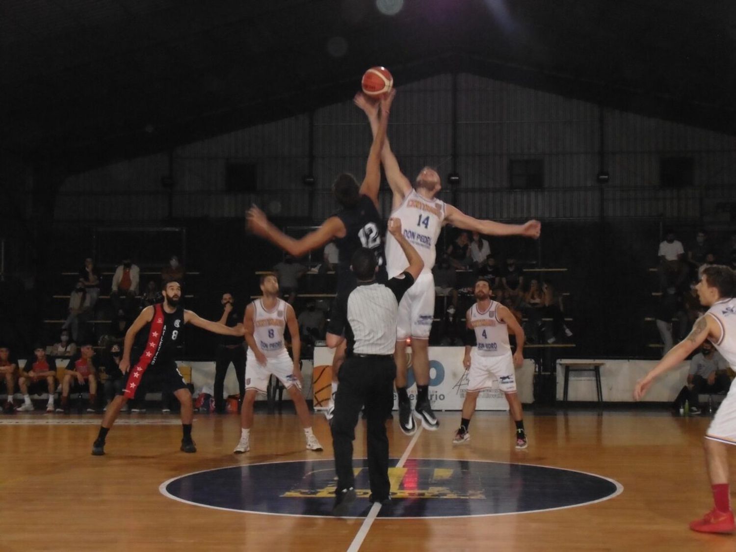 Olimpia BBC y Sportsman son líderes y se enfrentan el domingo