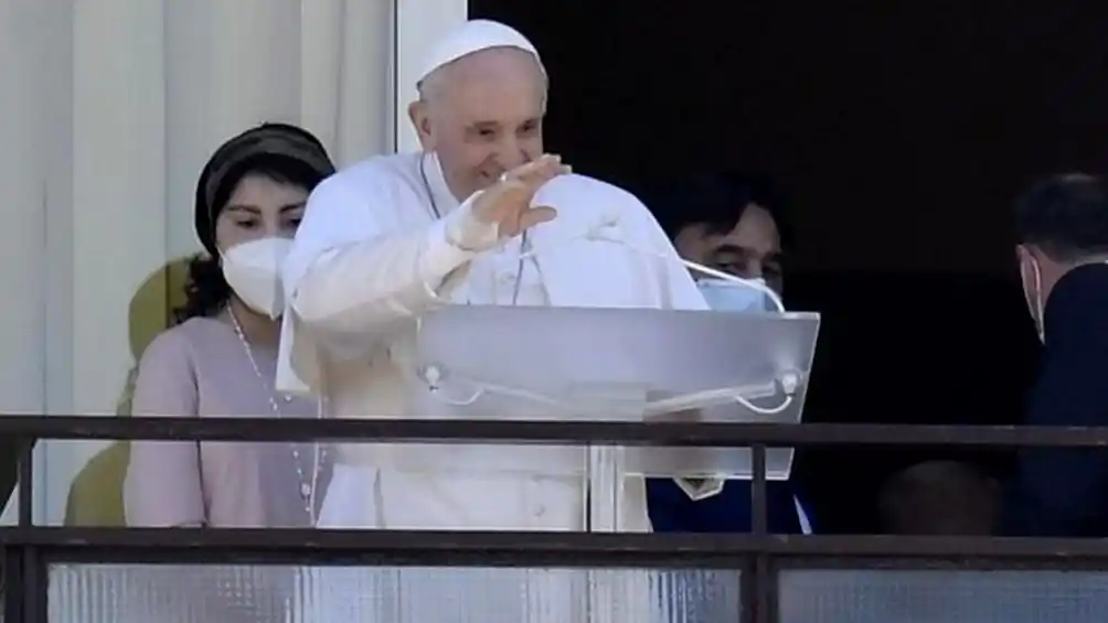 El Papa rezó el Angelus desde el sanatorio