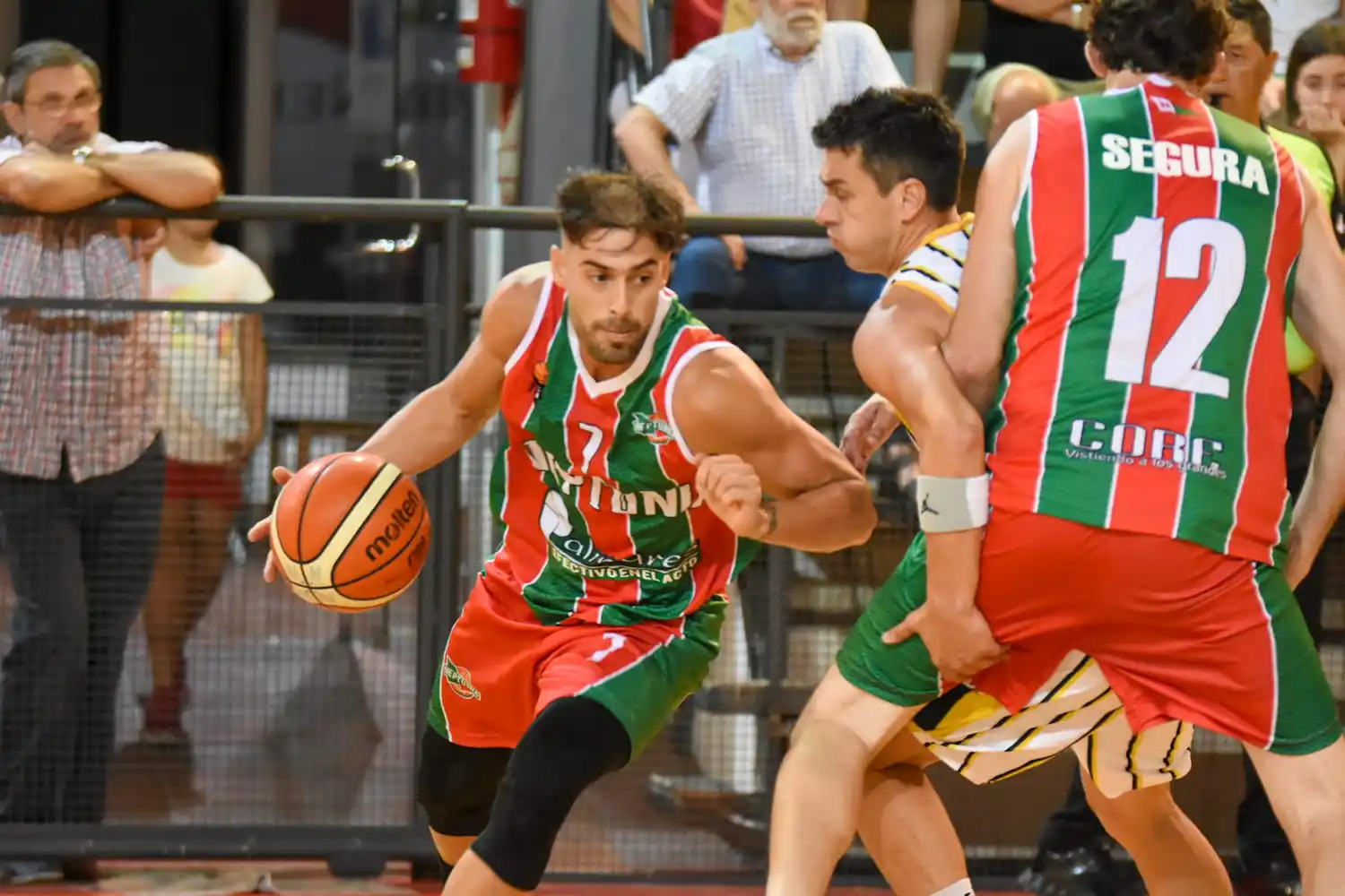  Neptunia quiere cerrar un buen fin de semana ante un duro Regatas Uruguay