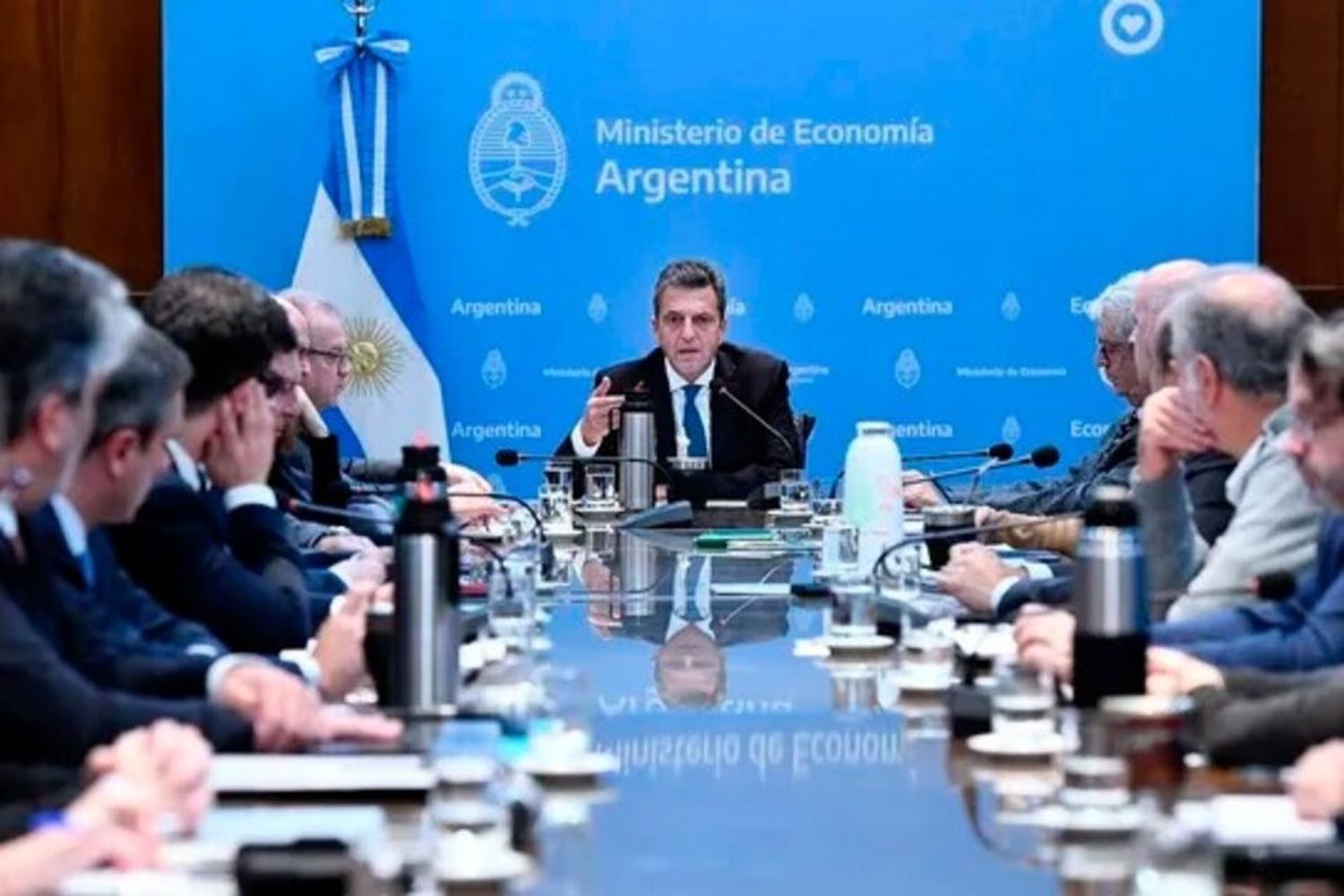 Massa convocó a la CGT y la CTA por la eliminación de Ganancias