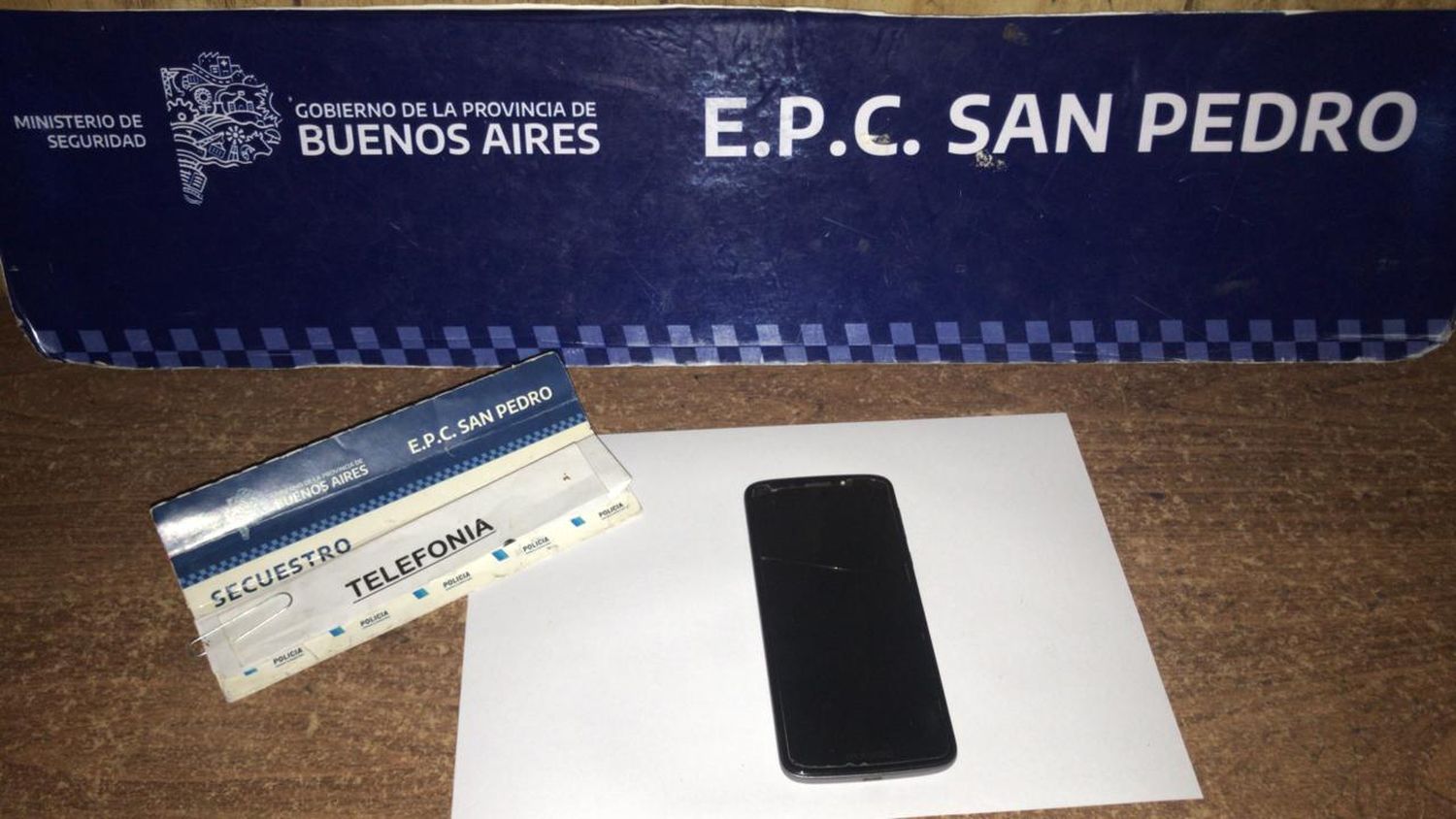 Joven devolvió un celular que compró en redes sociales porque era de un cadete al que golpearon para robárselo
