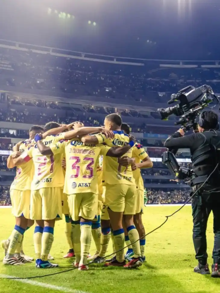 David Faitelson sigue en la polémica tras llegar a TUDN