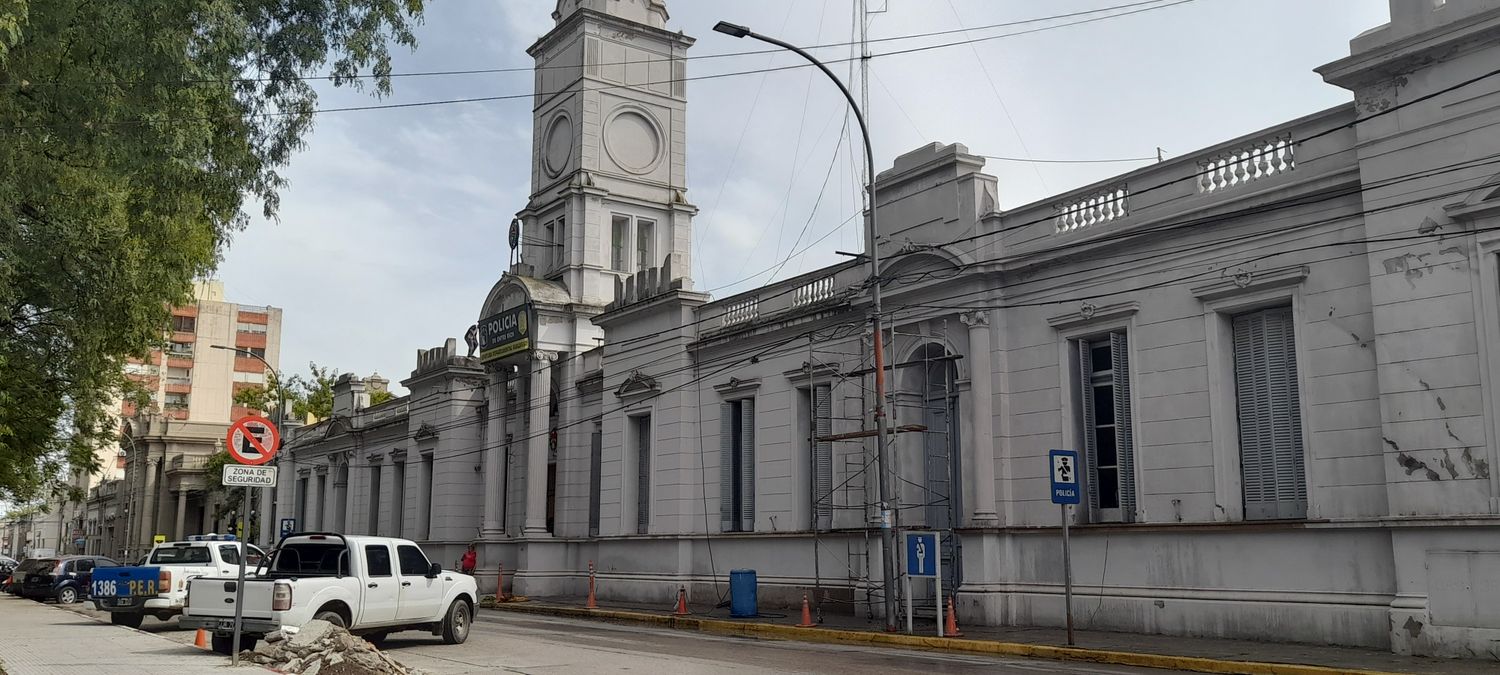 RESTAURACIÓN DEL EDIFICIO POLICIAL