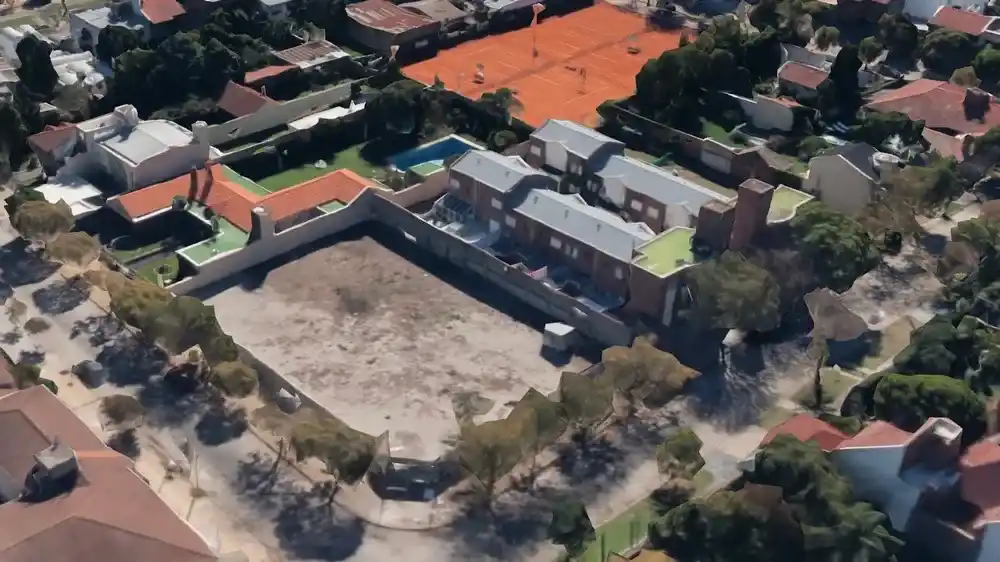 El terreno de 39 entre 29 y 30, que sale a subasta en La Plata.