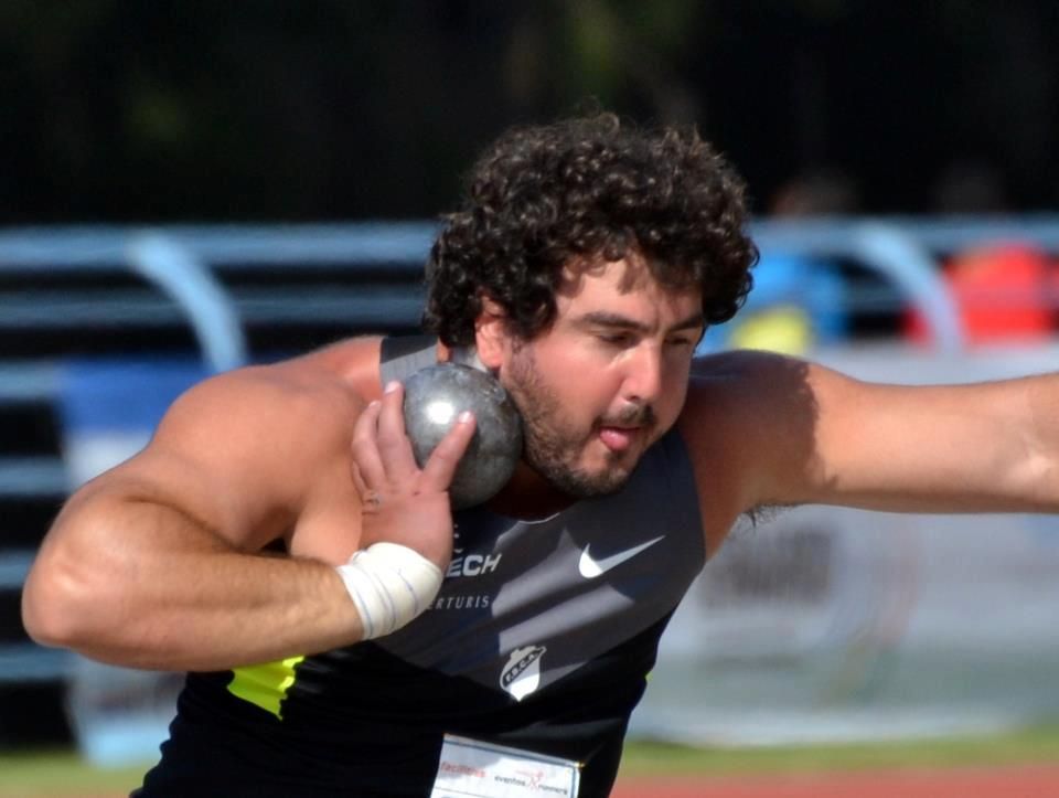 Germán Lauro compite en la final de lanzamiento de bala en el Mundial de Atletismo de Moscú