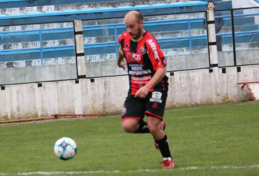 Excursionistas apuesta a  los goles de Lucas Porta