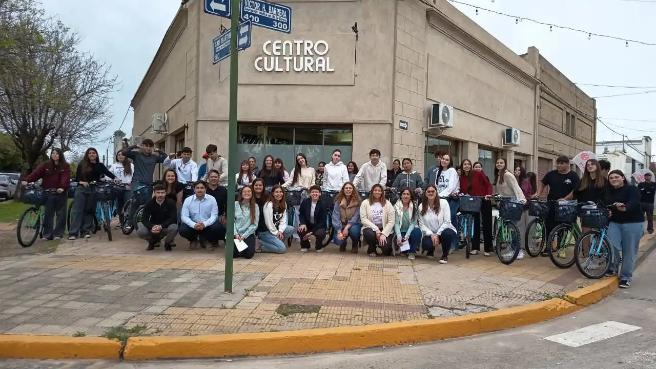 Se entregaron 45 bicicleta a estudiantes del distrito
