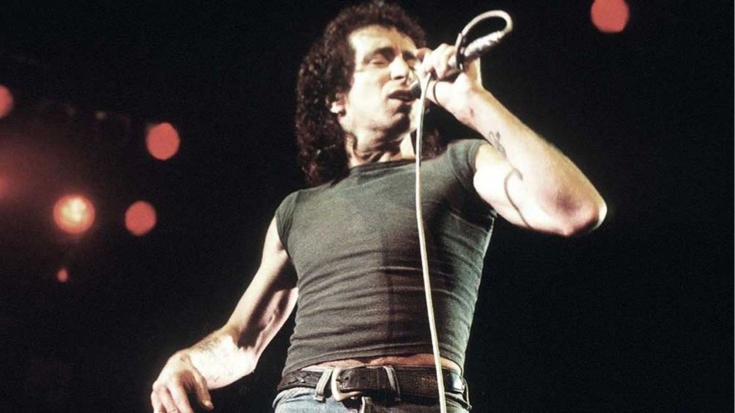 El ex vocalista de AC/DC tocará en San Luis