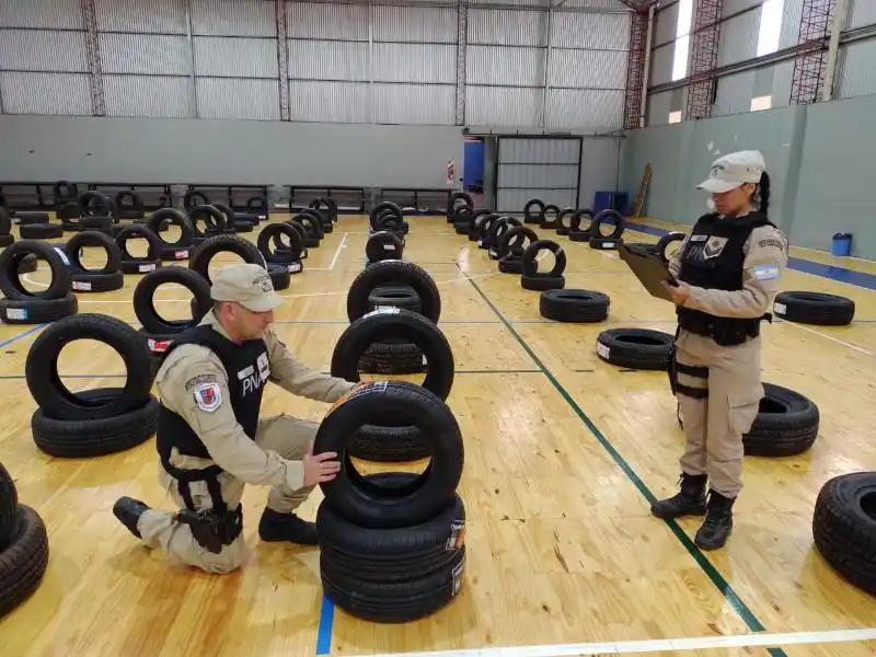 Prefectura secuestró más de 300 neumáticos en Misiones