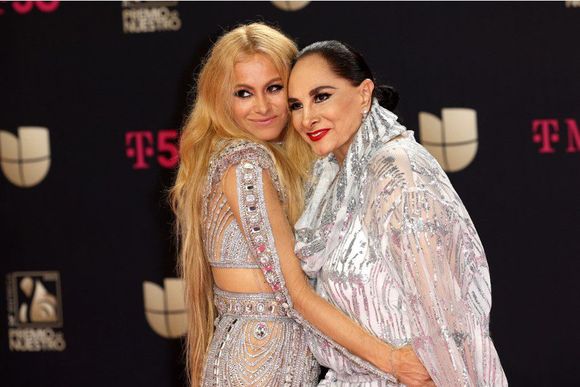 El emotivo mensaje de Paulina Rubio por la enfermedad de su madre
