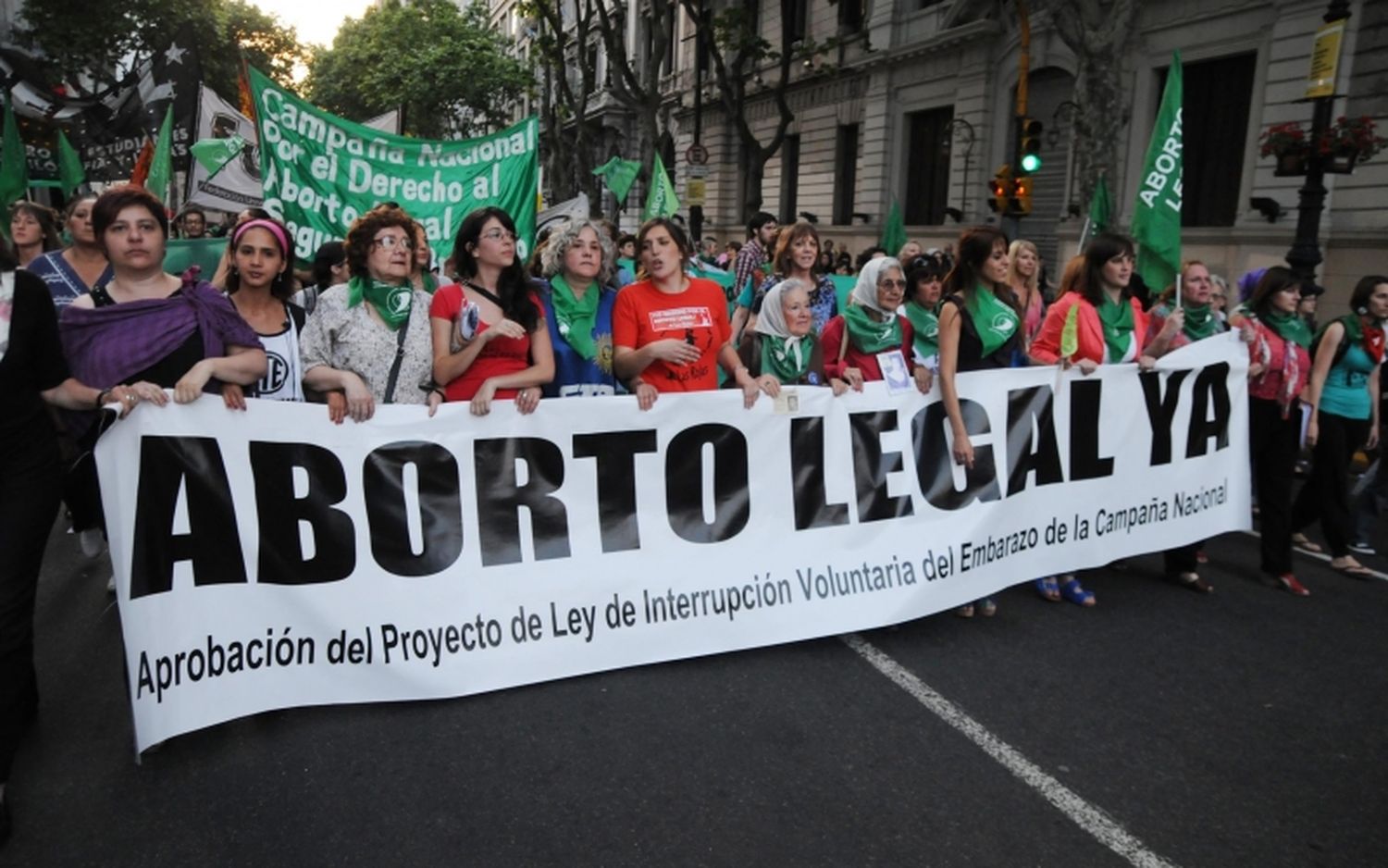 Qué plantea el proyecto para despenalizar el aborto que se presentó en el Congreso