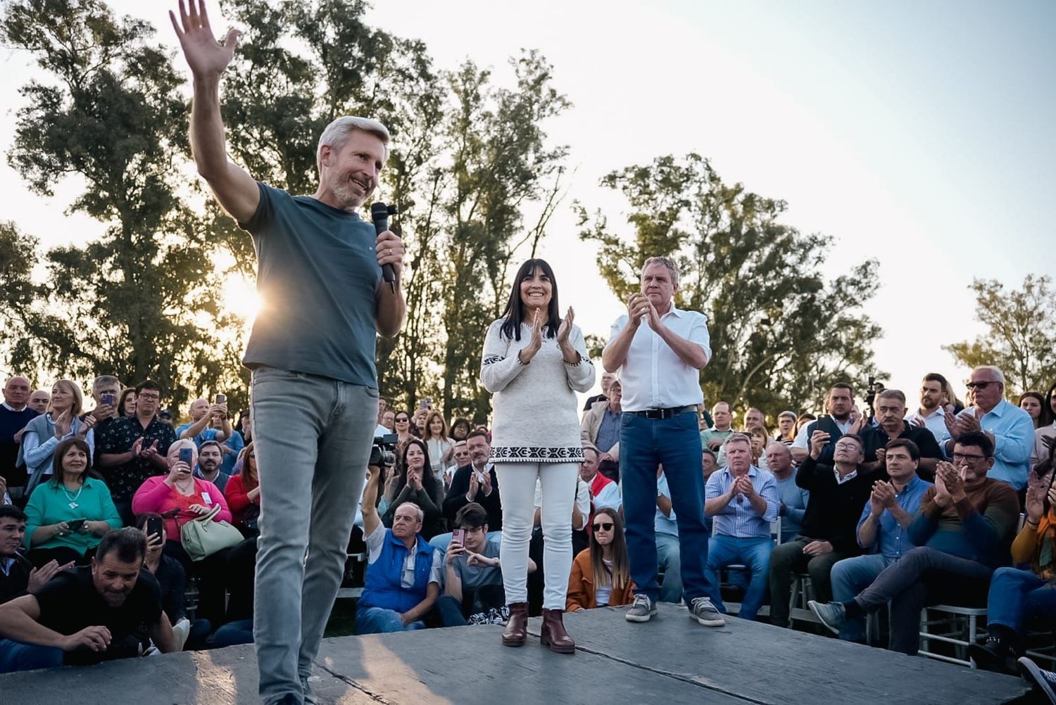 Frigerio relanzó la campaña en un encuentro de unidad de Juntos por Entre Ríos